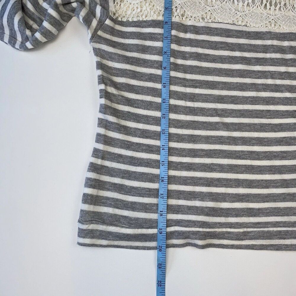 Women's Gray & White Striped Boat Neck Knit Top Lace Yoke Size L - Picture 5 of 5